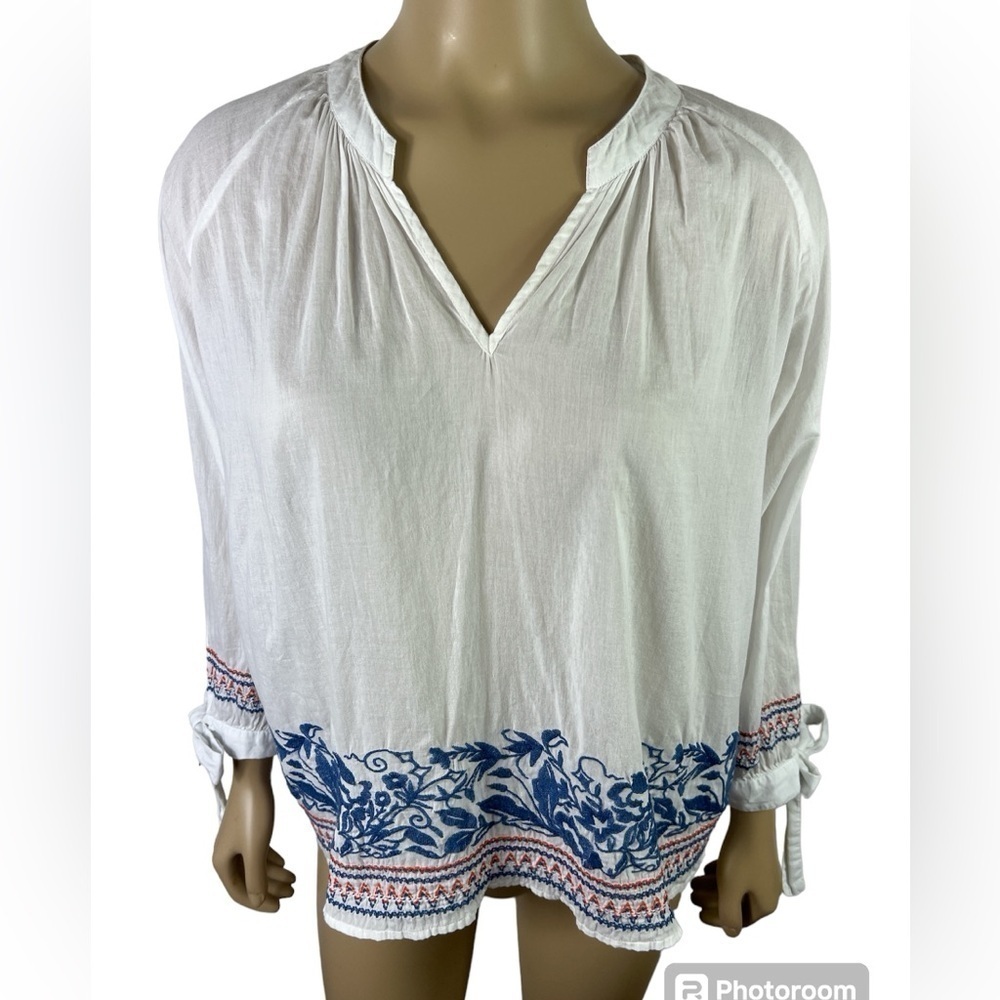 SUNDRY Embroidered White Top Lightweight Cotton Size Small (1)